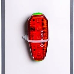 Beste deal ???? Led Clip Light USB | BEE SAFE - Red - | Hardloop Verlichting | Sportarmband ???? -Rogelli Shop 380x840 1