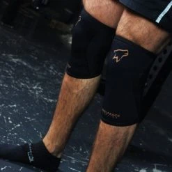 Goedkoopste ???? Wolfpack Lifting - Knee Sleeves - Knie Brace - Fitness - Krachttraining - Squatten - Maat L - Zwart/Bruin - 2 Stuks ⌛ -Rogelli Shop 550x366 55