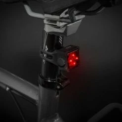 Uitgang ✔️ AXA – Niteline T4R - LED Fietslampjes Voor En Achter - Fietsverlichting USB Oplaadbaar ???? 12 Uitgang ✔️ AXA – Niteline T4R - LED Fietslampjes Voor En Achter - Fietsverlichting USB Oplaadbaar ???? -Rogelli Shop 550x366 86