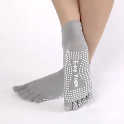 Begroting ???? New Age Devi Yogasokken - Yoga Sokken - Grijs - Maat 36-40 - Teensokken - Antislip - Pilatessokken - Sportsokken ????