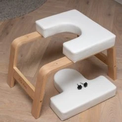 Coupon ???? Me Time Yogastoel - Incl. Gratis Weerstandsband En Workout Poster - Wit - Meditatie Bankje - Hoofdstand Bankje - Yoga Kruk - Inversie Stoel - Yoga Trainer - Yoga Stoel - Handstand Trainer - Meditatiestoel - Omgekeerde Stoel - Yogabank - Feet Up ✨ -Rogelli Shop 550x550 102