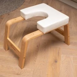 Coupon ???? Me Time Yogastoel - Incl. Gratis Weerstandsband En Workout Poster - Wit - Meditatie Bankje - Hoofdstand Bankje - Yoga Kruk - Inversie Stoel - Yoga Trainer - Yoga Stoel - Handstand Trainer - Meditatiestoel - Omgekeerde Stoel - Yogabank - Feet Up ✨ -Rogelli Shop 550x550 104