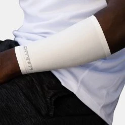 Beste Verkoop ???? Artefit Compressie Arm Sleeves – Unisex – 4x Langer Compressie - S - White ???? -Rogelli Shop 550x550 146