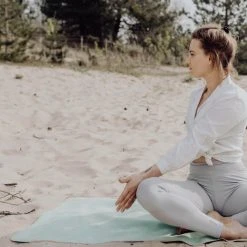 Beste deal ???? FLXBL Yoga Mat Anti Slip - Eco Yogamat Met Antislip Toplaag - Sage ✨ -Rogelli Shop 550x550 629