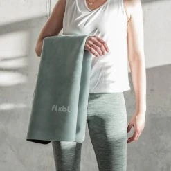Beste deal ???? FLXBL Yoga Mat Anti Slip - Eco Yogamat Met Antislip Toplaag - Sage ✨ -Rogelli Shop 550x550 630