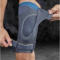 Flash-uitverkoop ⭐ Push Sports Kniebrace - Donkergrijs - Maat L ???? -Rogelli Shop 550x618 3