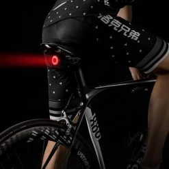 Beste deal ???? Rockbros Slim Fiets Achterlicht, Automatische Rem Sensor, IPx6 Waterdicht LED, Via USB Opladen, Met Zadelbevestiging, Slimme Fietsverlichting ???? -Rogelli Shop 550x696 6