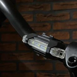 Goedkoopste ???? WSI LED FIETSVERLICHTING - USB OPLAADBAAR - ROOD & WIT LICHT - SET 2 ???? -Rogelli Shop 550x733 12