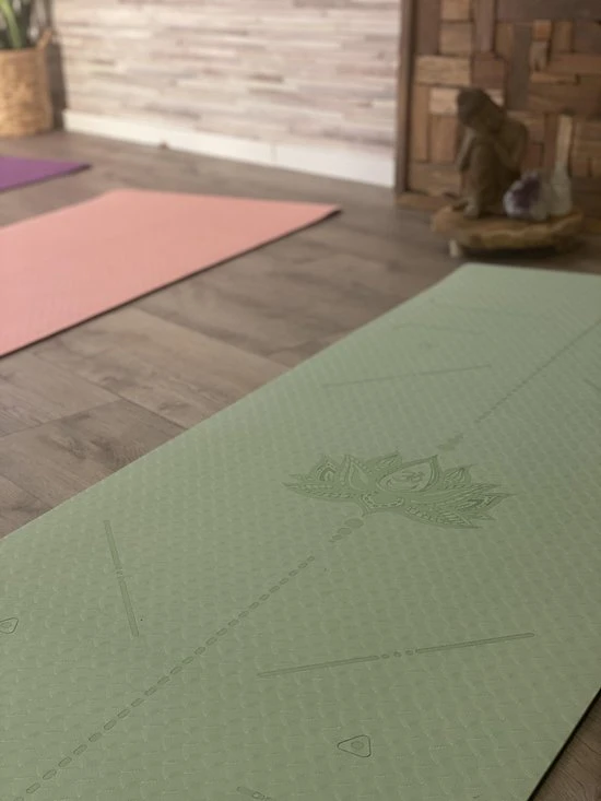 Hete verkoop ???? YoZenga Premium Yoga Mat | Sportmat | Fitnessmat | Extra Breed | Extra Dik | TPE | Lotus Mint/black | Inclusief Gratis Draagriem | Cadeautip! ⌛ 7 Hete verkoop ???? YoZenga Premium Yoga Mat | Sportmat | Fitnessmat | Extra Breed | Extra Dik | TPE | Lotus Mint/black | Inclusief Gratis Draagriem | Cadeautip! ⌛ - Afbeelding 7